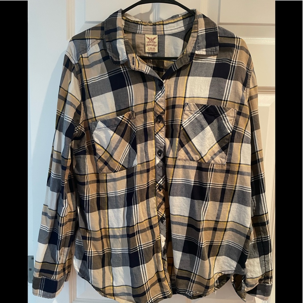 Faded Glory  Women's Long Sleeve Button Down Shirts. Size L (12-14). 100% cotton